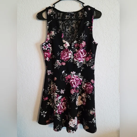 three pink hearts black dress Three Pink Hearts Black Floral Dress w/ Lace Back, Sz L
